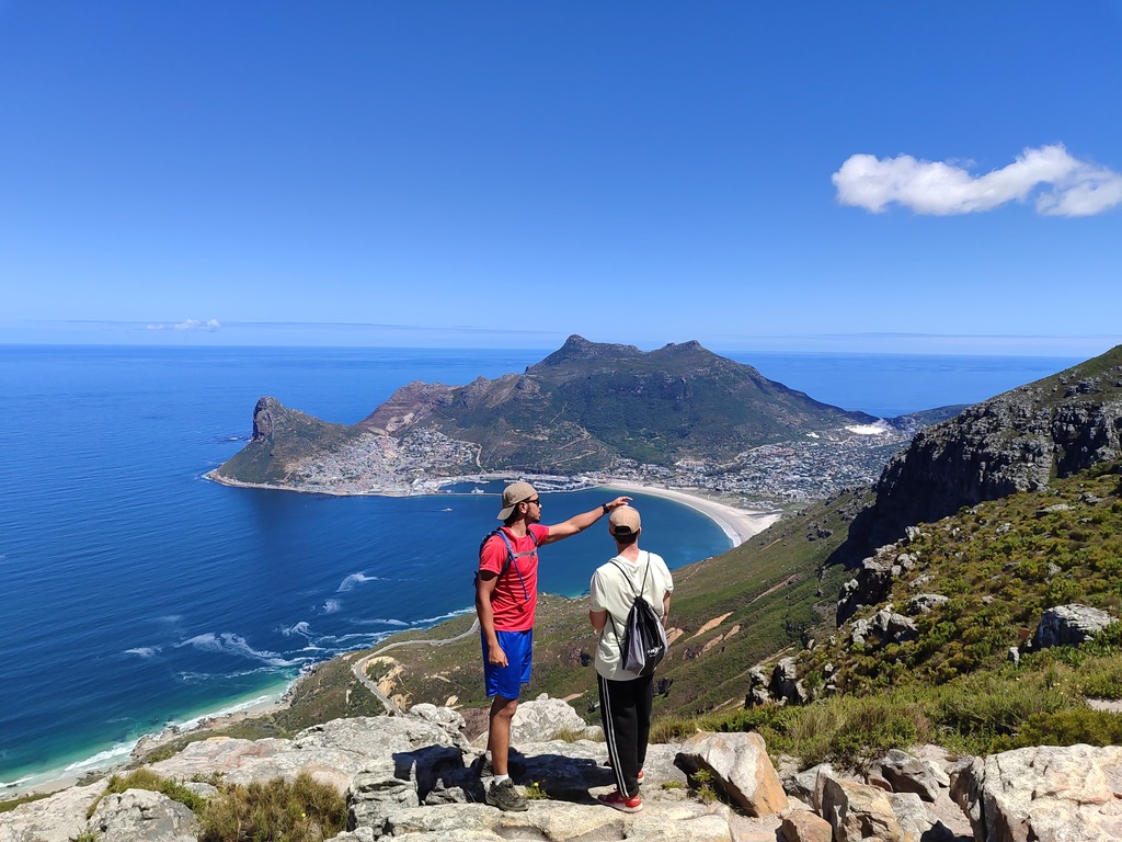 VDK guide with client in Silvermine hiking trail overlooking the ocean.